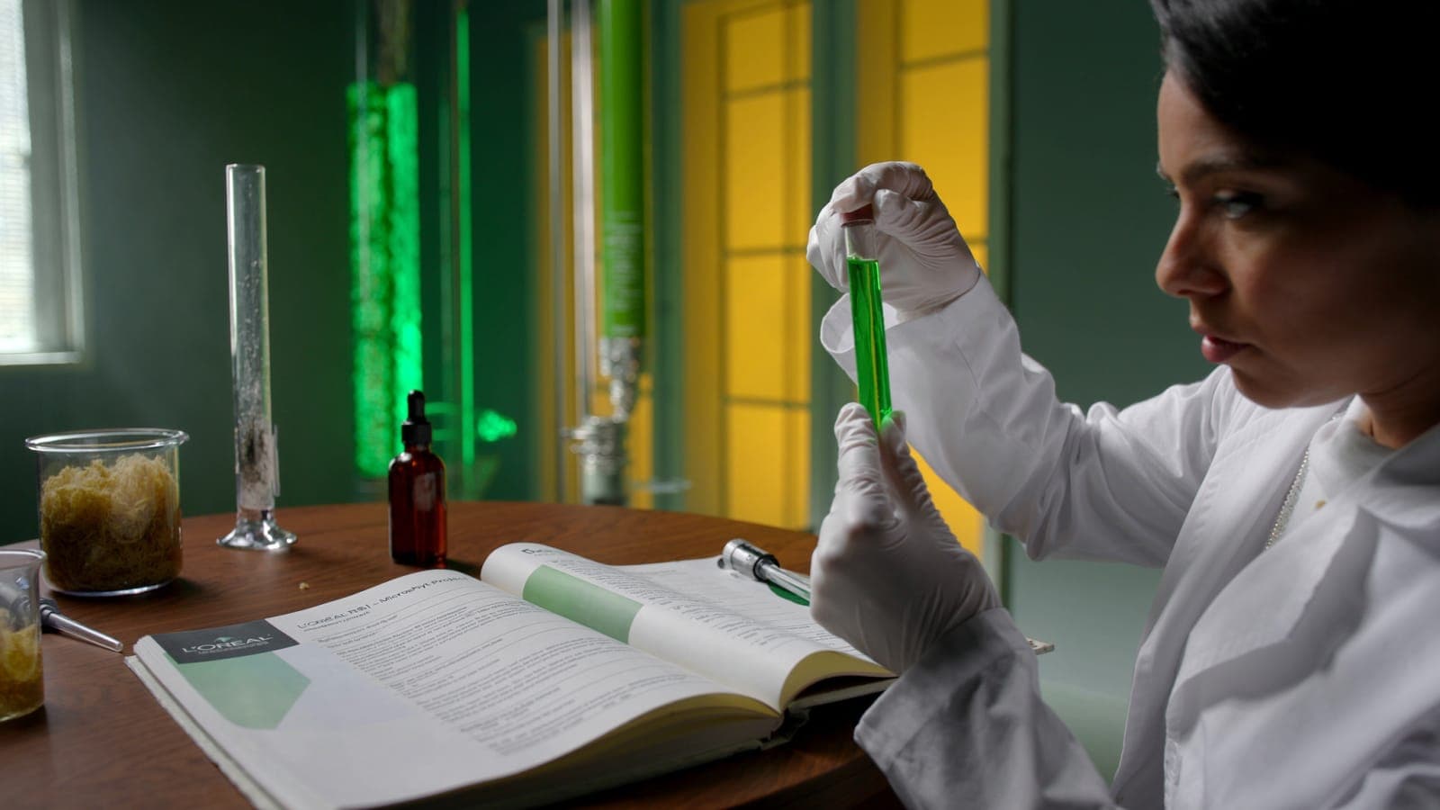 Green Sciences: Re-Engineering Skincare Performance and Sourcing