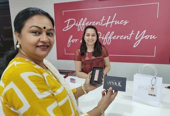 AR helps create customised shades of Lipstick in India