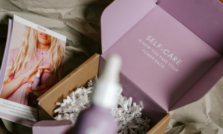 How Smart Packaging Creates Viral Moments for D2C Cosmetic Brands